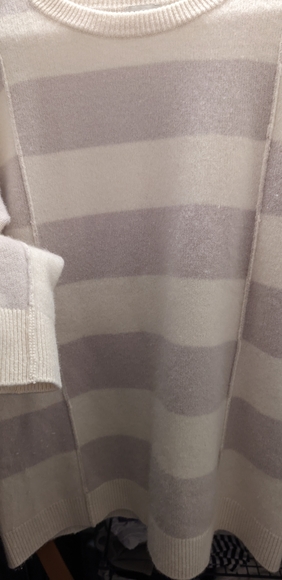 Club Monaco Cashmere Sweater - Picture 2 of 4